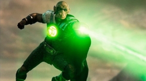 Conheça os Easter Eggs de Liga da Justiça de Zack Snyder - Lanterna Verde Yalan Gur, Defensor da Terra